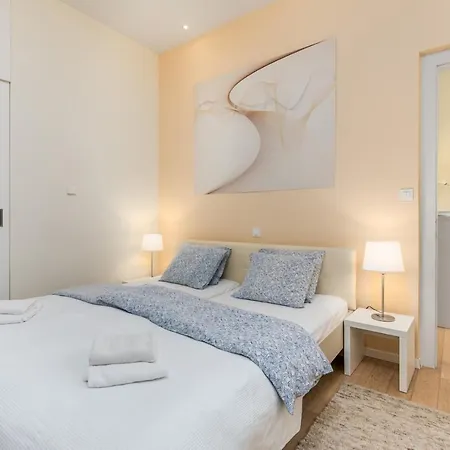 Rona Superior Apartament