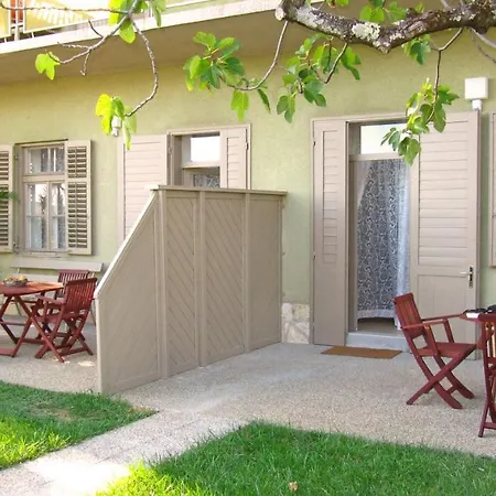 Rona Superior דירה